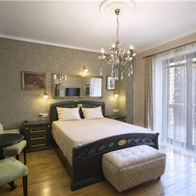 5 bedroom bayside villa with pool near Kotor, sleeps 12